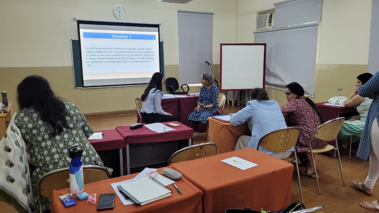 Teachers participating in a Pratisandhi training session